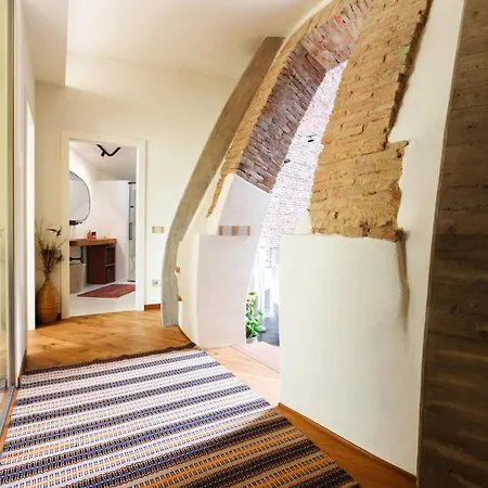 Villa Ghiacciaia Melloni, A Charming Retreat Near Bologna