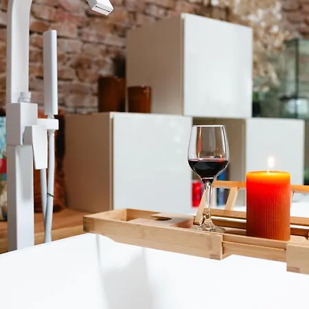 Ghiacciaia Melloni, A Charming Retreat Near Bologna Villa