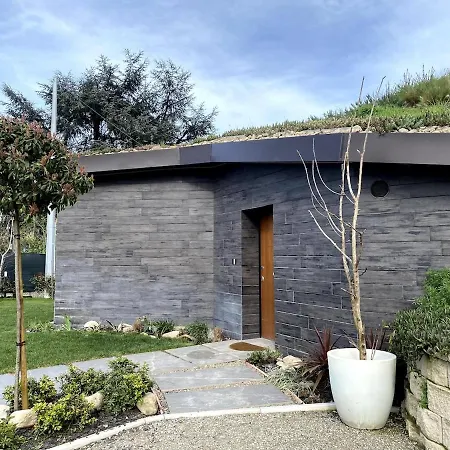 Villa Ghiacciaia Melloni, A Charming Retreat Near Bologna Anzola dell'Emilia