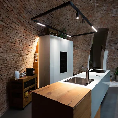 Ghiacciaia Melloni, A Charming Retreat Near Bologna Villa