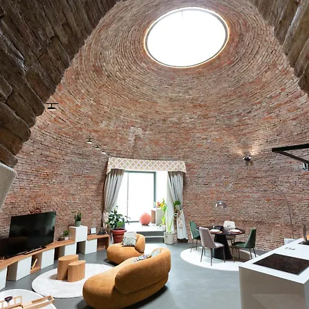 Ghiacciaia Melloni, A Charming Retreat Near Bologna Villa *